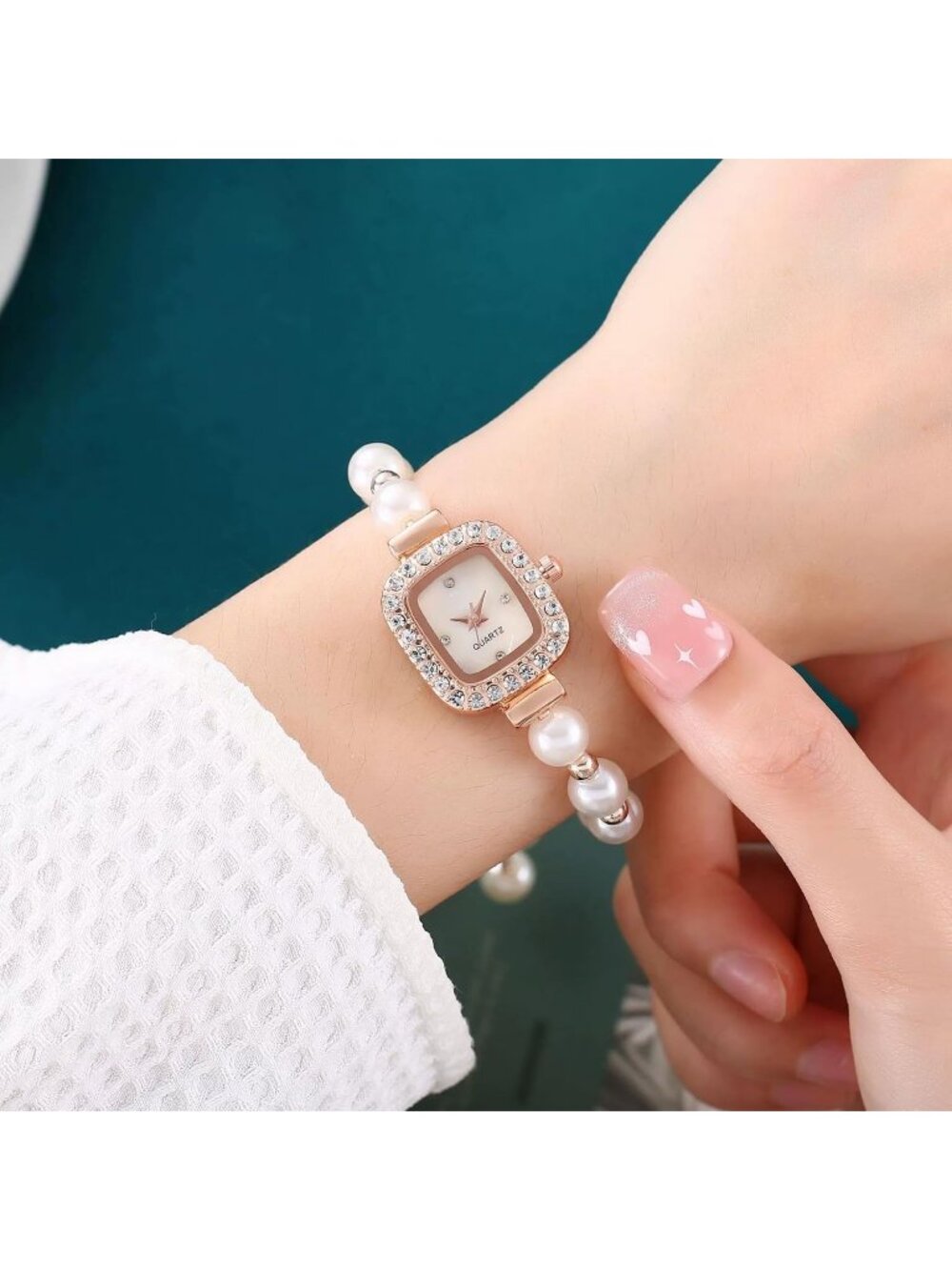 Women's Gold Simple Floral Bracelet Watch Diamond Quartz Light Fashion Watch - Picture 2 of 6